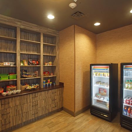 Holiday Inn Express & Suites Perry-National Fairground Area By Ihg Bagian luar foto