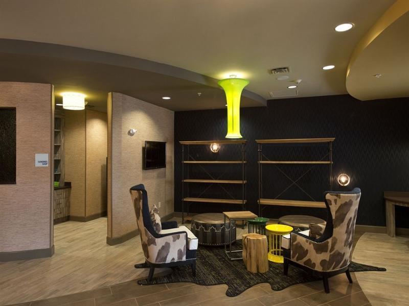 Holiday Inn Express & Suites Perry-National Fairground Area By Ihg Bagian luar foto