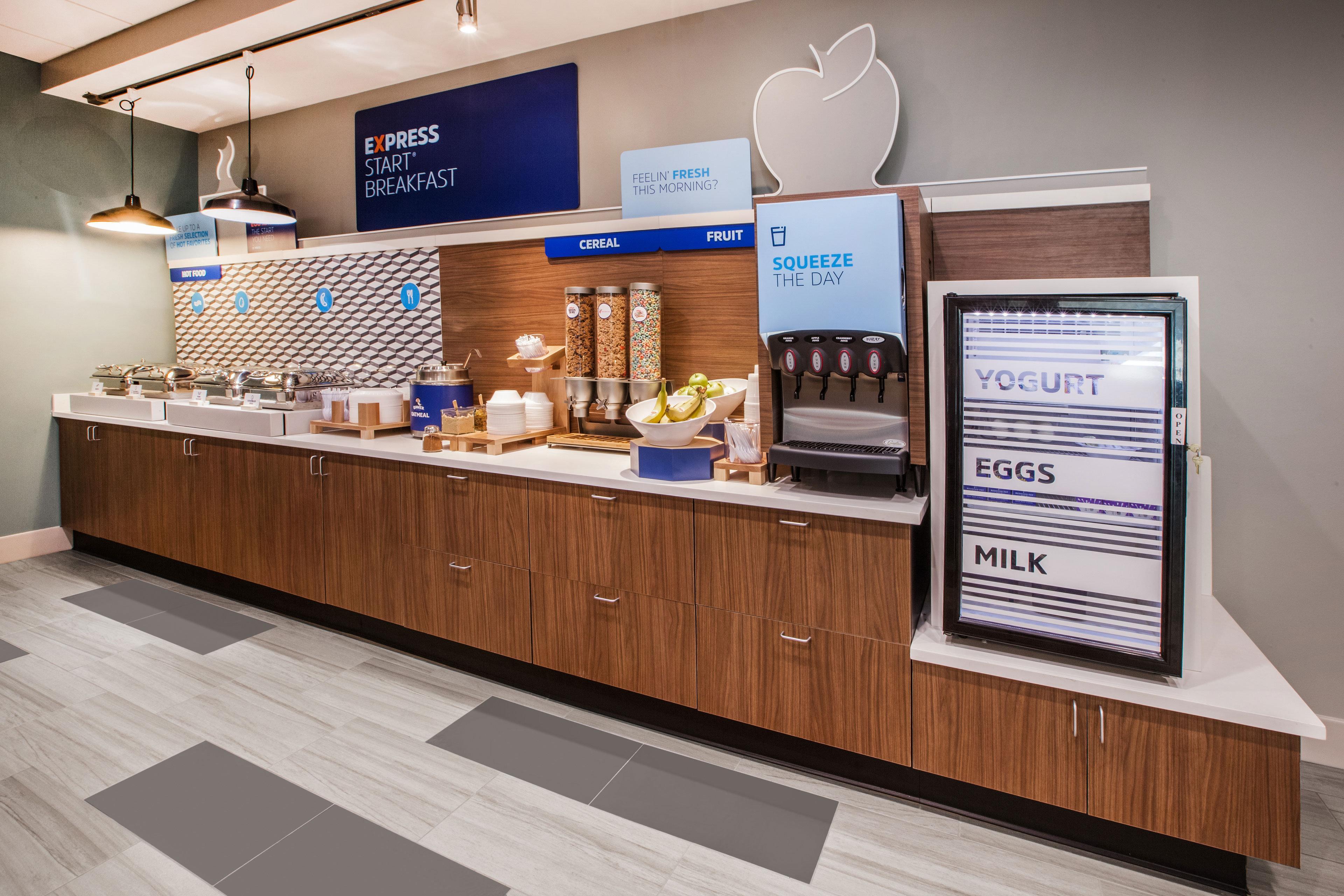 Holiday Inn Express & Suites Perry-National Fairground Area By Ihg Bagian luar foto