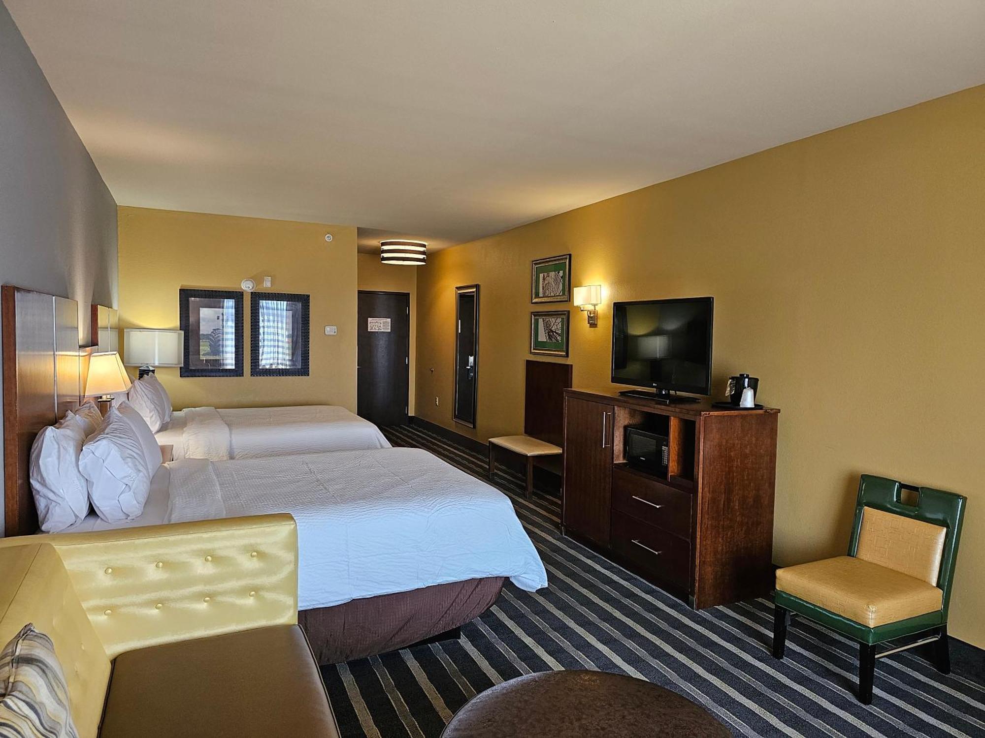 Holiday Inn Express & Suites Perry-National Fairground Area By Ihg Bagian luar foto