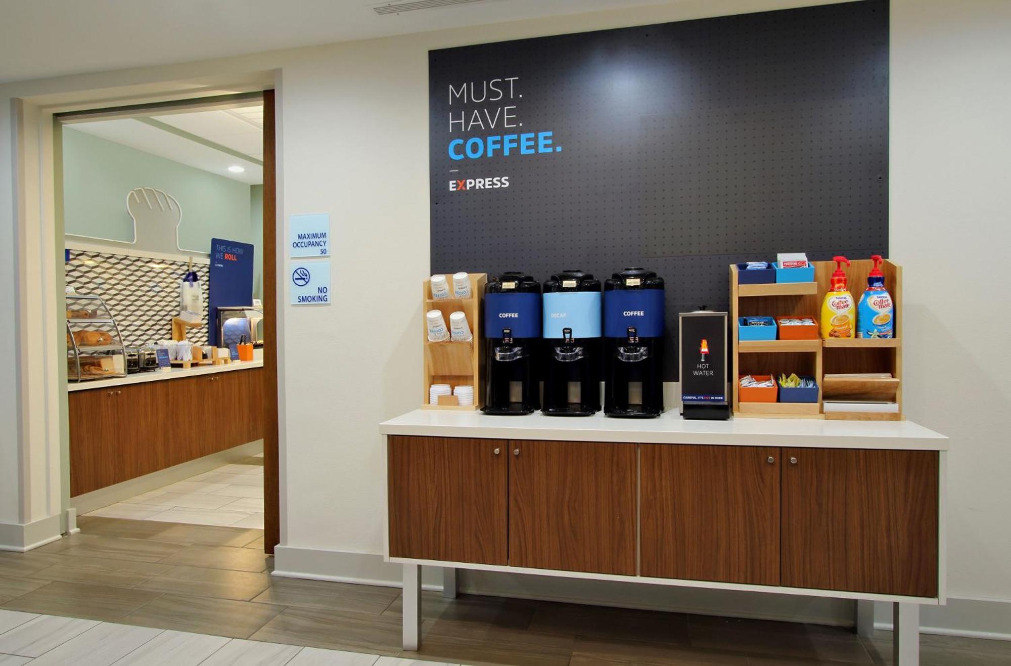 Holiday Inn Express & Suites Perry-National Fairground Area By Ihg Bagian luar foto